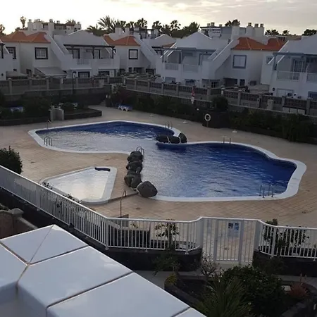 Private With Roof Terrace Apartment *